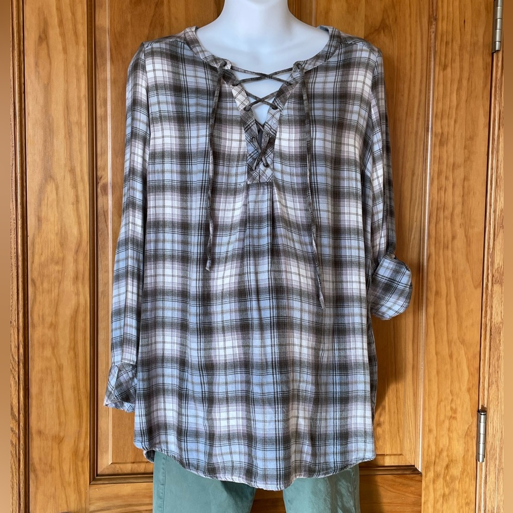 Motherhood maternity shirt